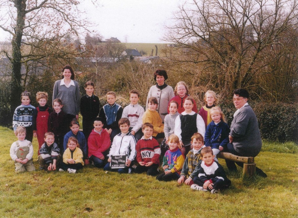 Photo de classe 2000-2001